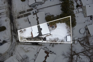 Kanata Semi ▫ Beds:4 ▫ Bath: 2 FULL